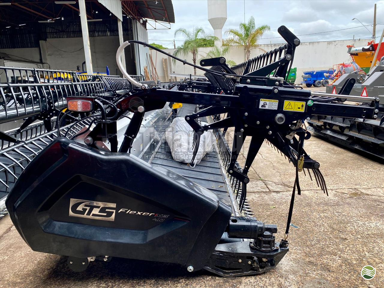 PLATAFORMA COLHEITADEIRA GTS FLEXER XS 40 Triamaq Tratores UBERLANDIA MINAS GERAIS MG